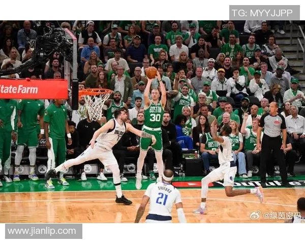 凯尔特人小牛第四节激战回顾精彩瞬间与关键时刻分析