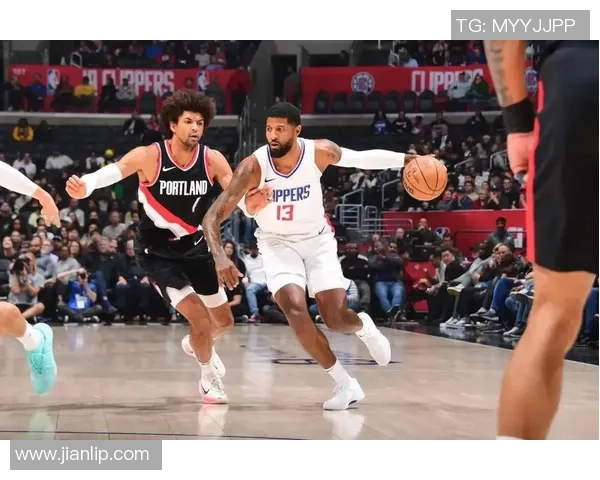 2019年NBA常规赛勇士队对阵快船队精彩直播回顾与赛后分析