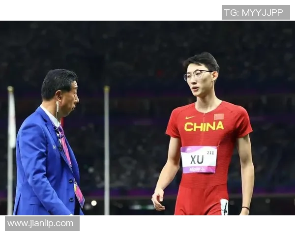 全运会男人110米栏：眼镜飞人徐卓一预赛第1，陈圆将刘俊茜晋级